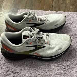 Brooks Men's Adrenaline GTS 23 Athletic Shoes - White and Black